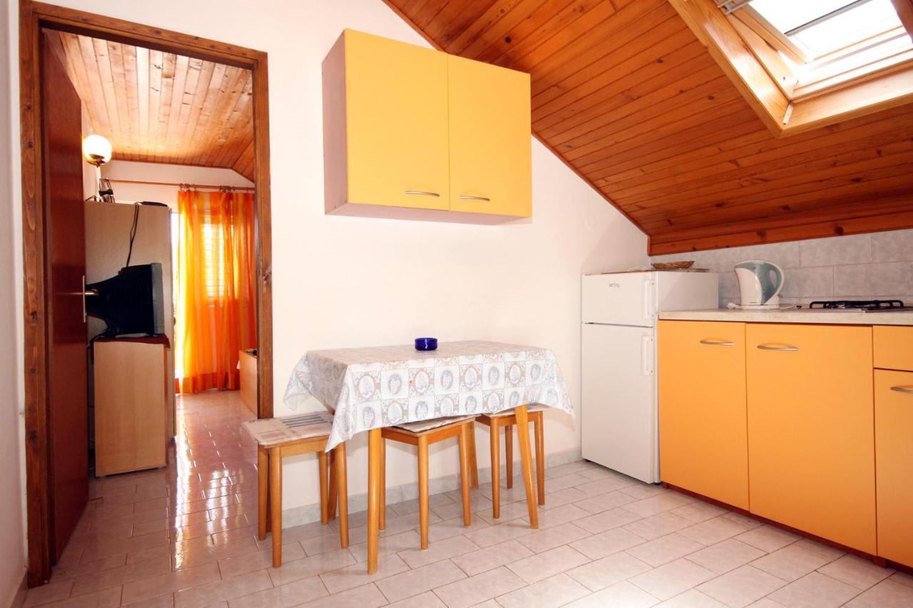 Apartments By The Sea Basina, Hvar - 542 Vrbanj Екстериор снимка