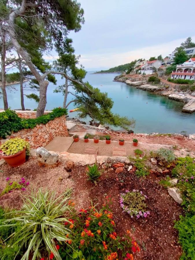 Apartments By The Sea Basina, Hvar - 542 Vrbanj Екстериор снимка