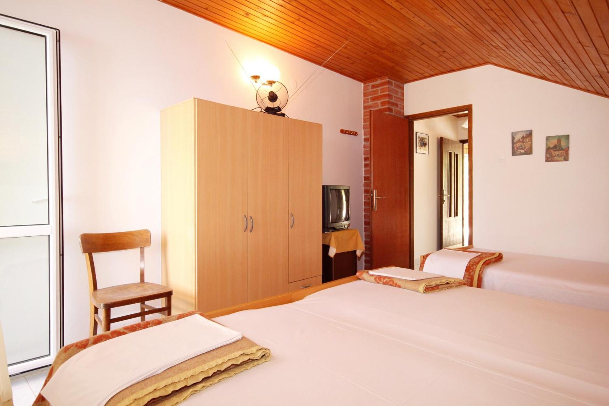 Apartments By The Sea Basina, Hvar - 542 Vrbanj Стая снимка